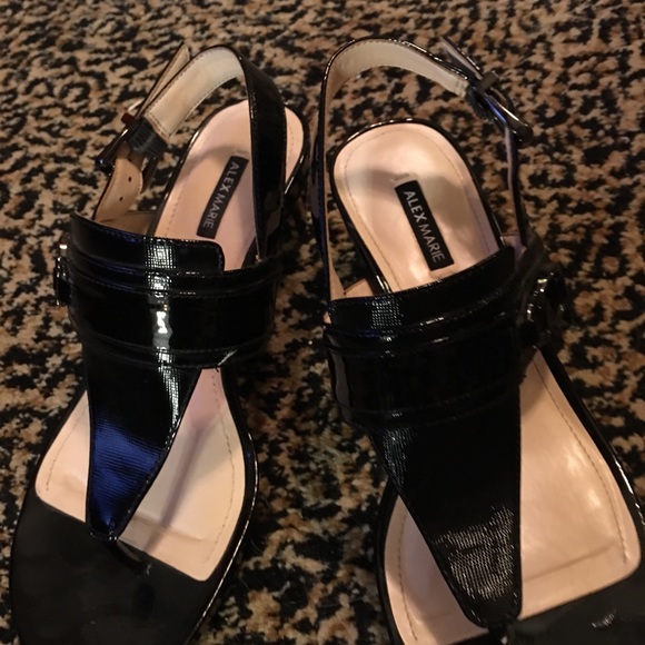 LOVELY BLACK PATTEN SANDALS - Picture 2 of 3